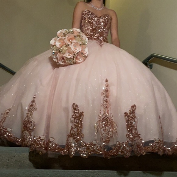 Quince dress in great condition. - Picture 1 of 4